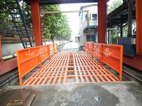 點(diǎn)擊查看詳細(xì)信息<br>標(biāo)題：濟(jì)寧唐口煤礦4X12米煤礦專(zhuān)用洗車(chē)機(jī) 閱讀次數(shù)：2432