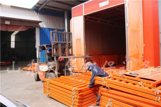 點(diǎn)擊查看詳細(xì)信息<br>標(biāo)題：備貨現(xiàn)場(chǎng) 閱讀次數(shù)：1684